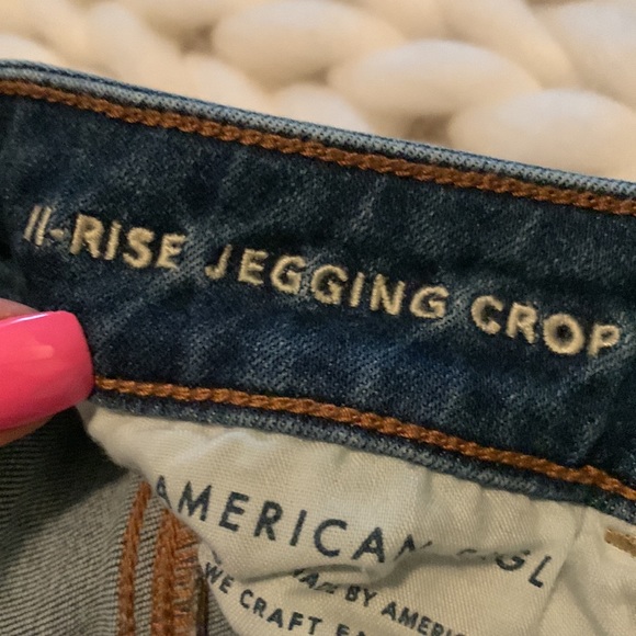 Hi Rise Jegging Crop - Picture 5 of 7